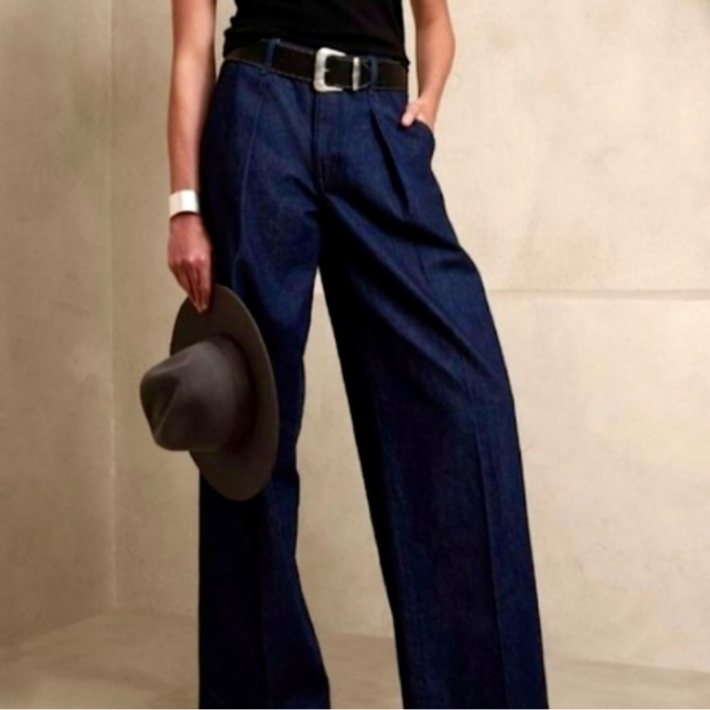 Banana Republic High-Rise Relaxed Wide Leg Jeans, Size 26, Dark Wash, Pl…